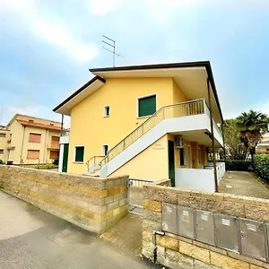 https://villa-daniela-carraro-immobiliare.hotelinveneto.com