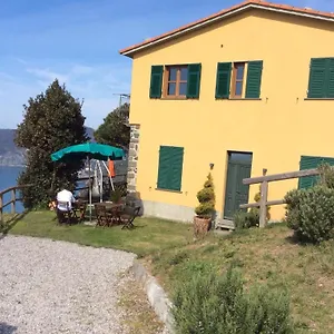 https://locanda-valeria.hotelitalianriviera.com